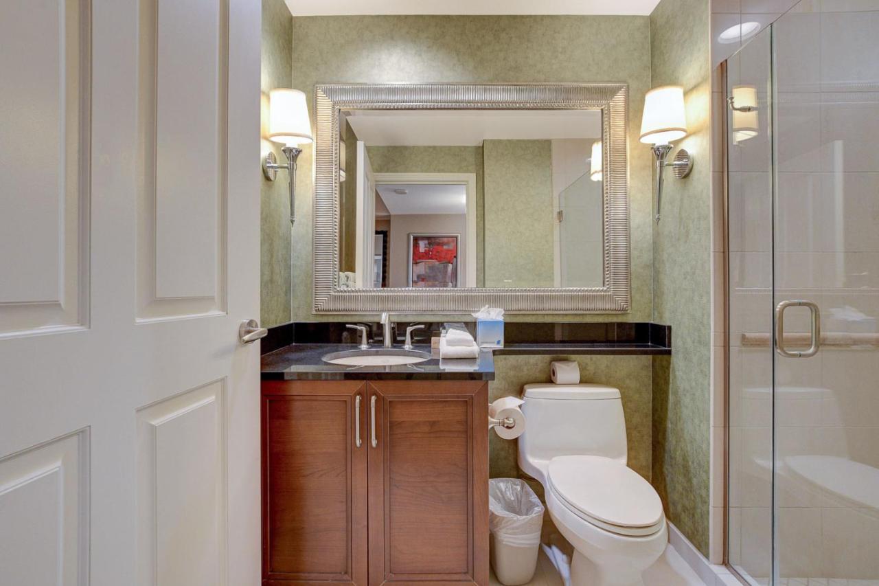 29Th Ph Mgm Signature Suite With A Massive Balcony