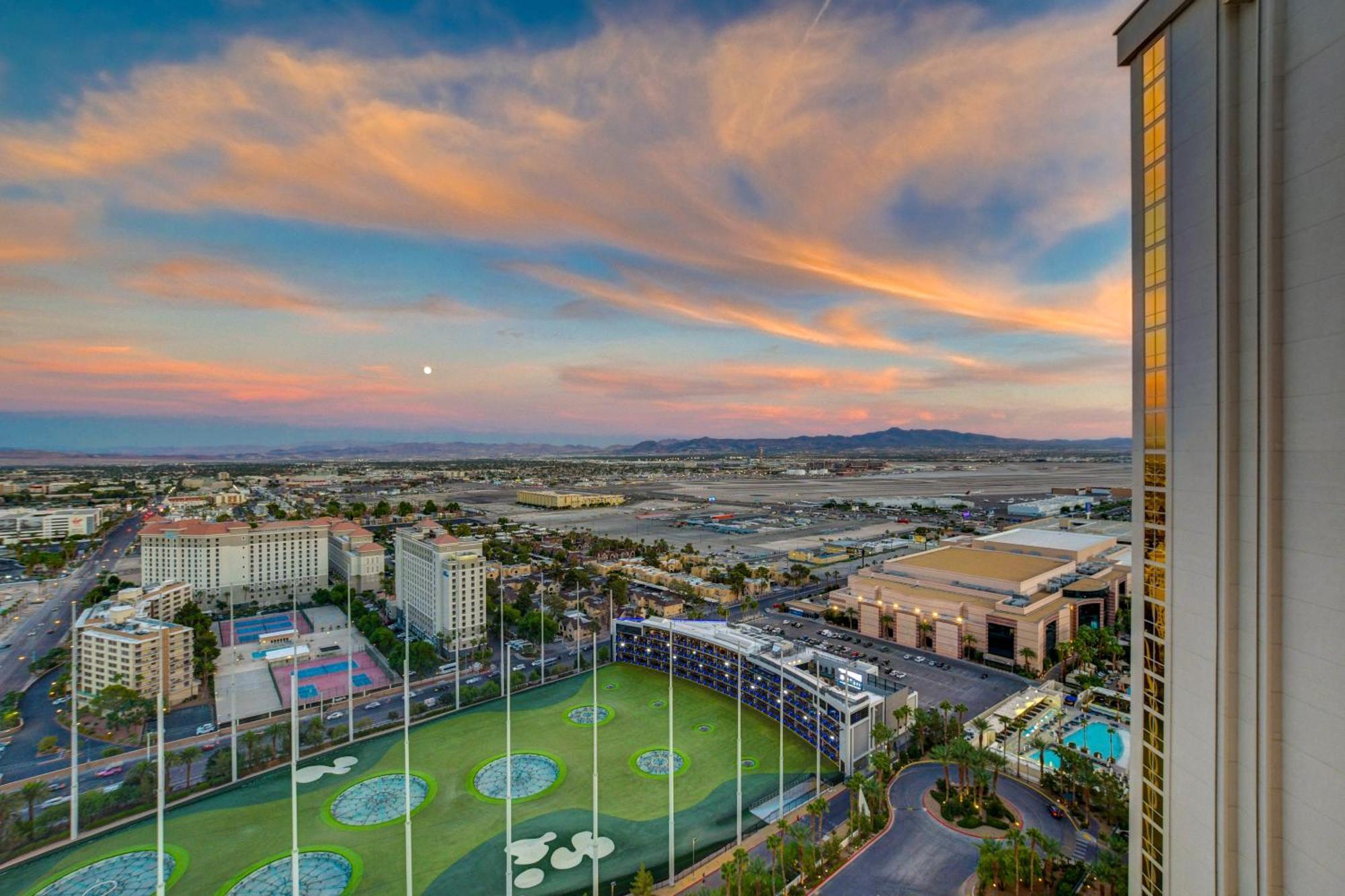 29Th Ph Mgm Signature Suite With A Massive Balcony *